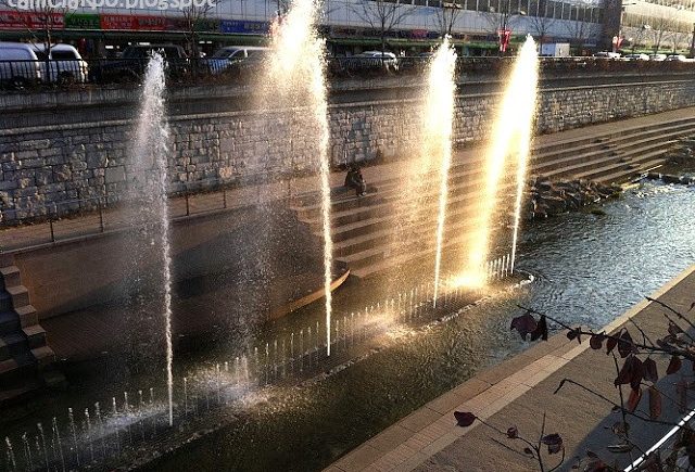 Dongdaemun shopping district in Seoul